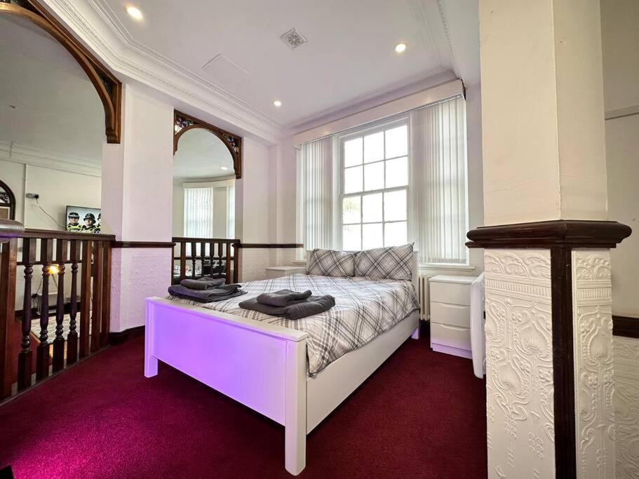 Modern Haven In Dudley With Free Parking! Birmingham