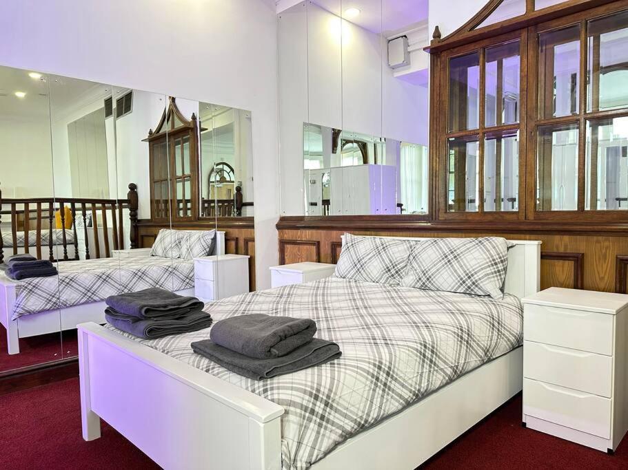 Modern Haven In Dudley With Free Parking! * Birmingham
